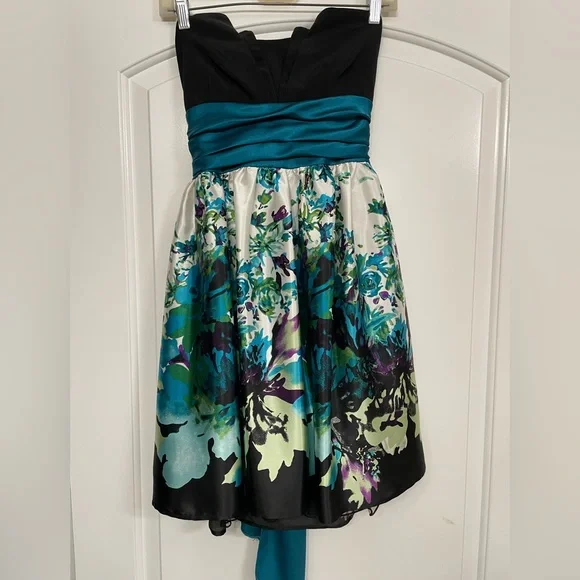 Windsor Dresses | Windsor Dress Size Medium | Color: Black/Purple | Size: M | Traowen's Closet Windsor Dresses | Windsor Dress Size Medium | Color: Black/Purple | Size: M | Traowen's Closet
